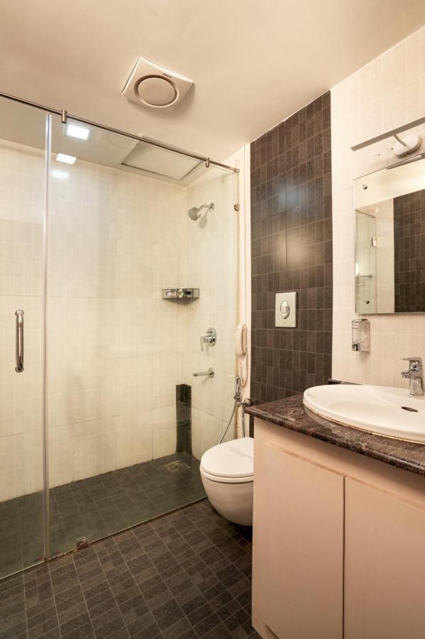 Empire Residency Hotel Тирувала Екстериор снимка