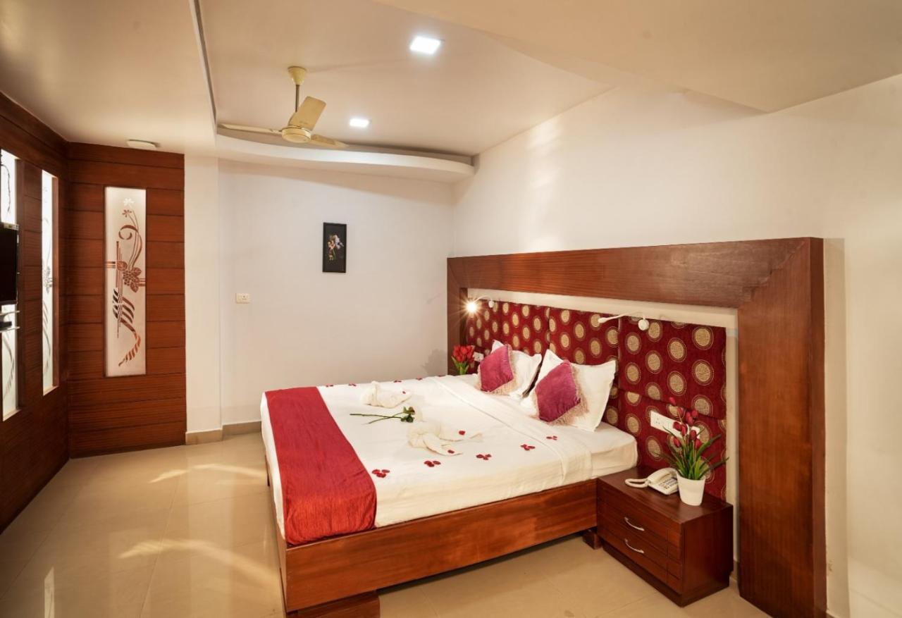 Empire Residency Hotel Тирувала Екстериор снимка